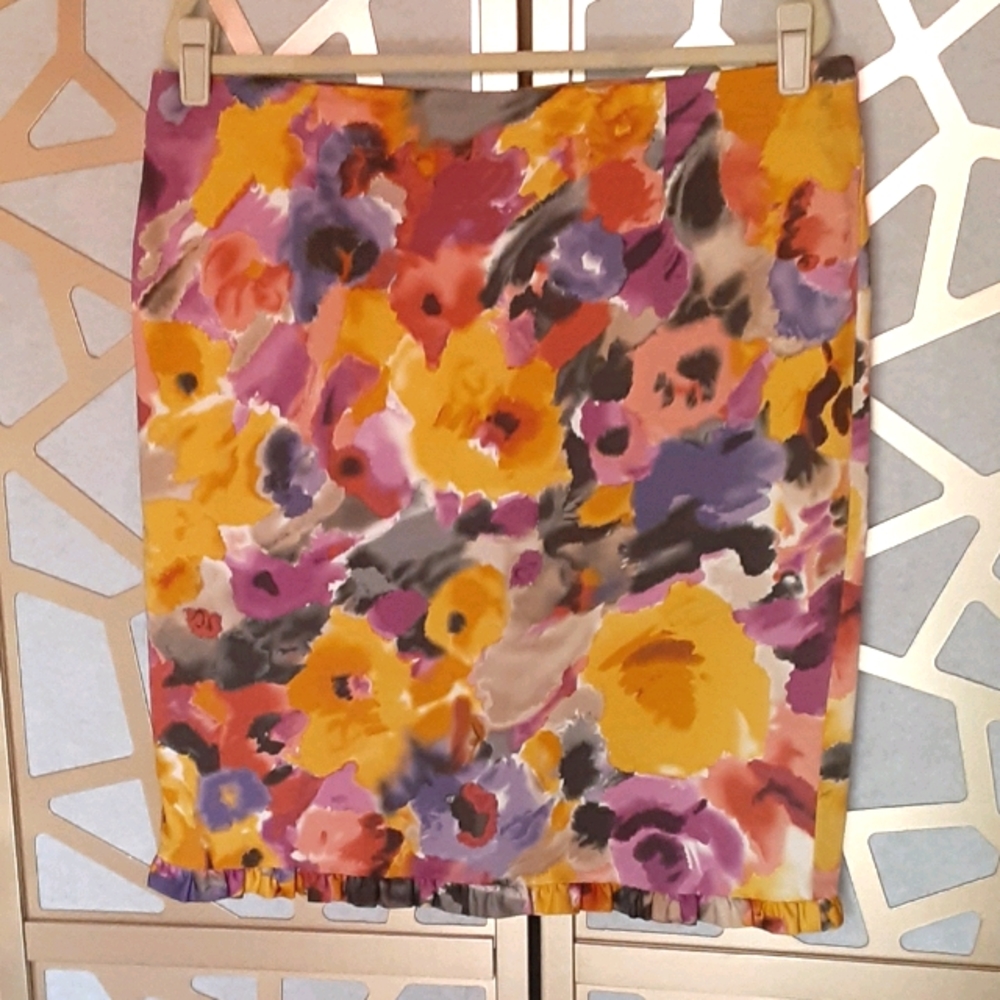 NWOT Water Color Ruffle Pencil Skirt